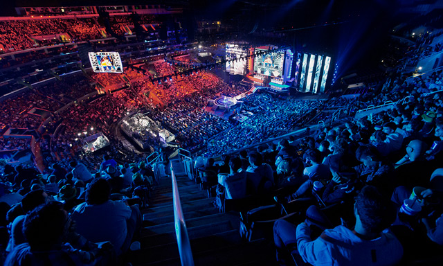 DK战队团战决策制胜，飞机中路碾压NS战队建立巨大经济优势-多宝电竞